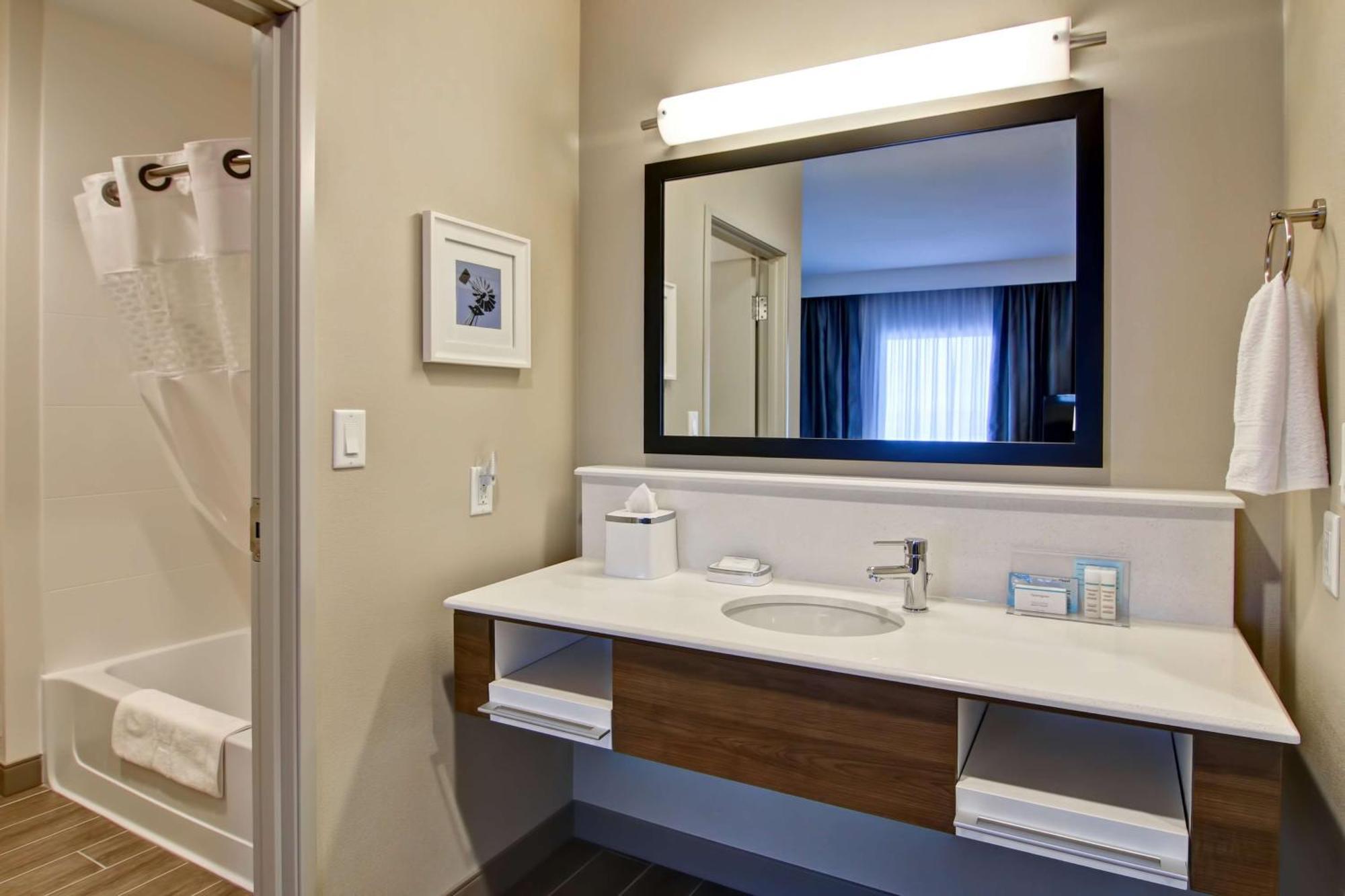 Hampton Inn & Suites By Hilton Grande Prairie Luaran gambar