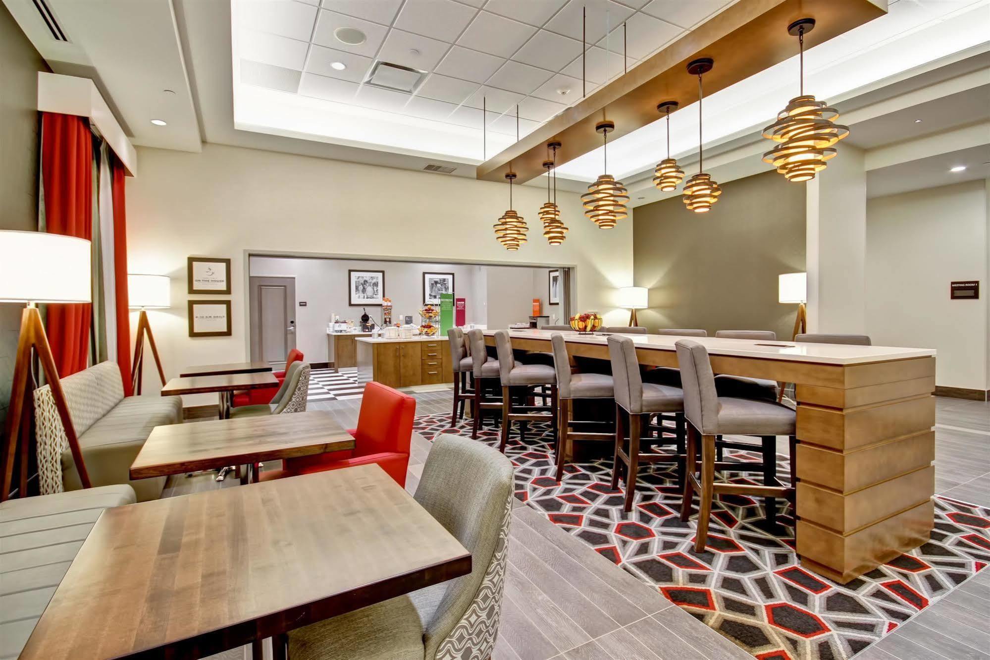Hampton Inn & Suites By Hilton Grande Prairie Luaran gambar