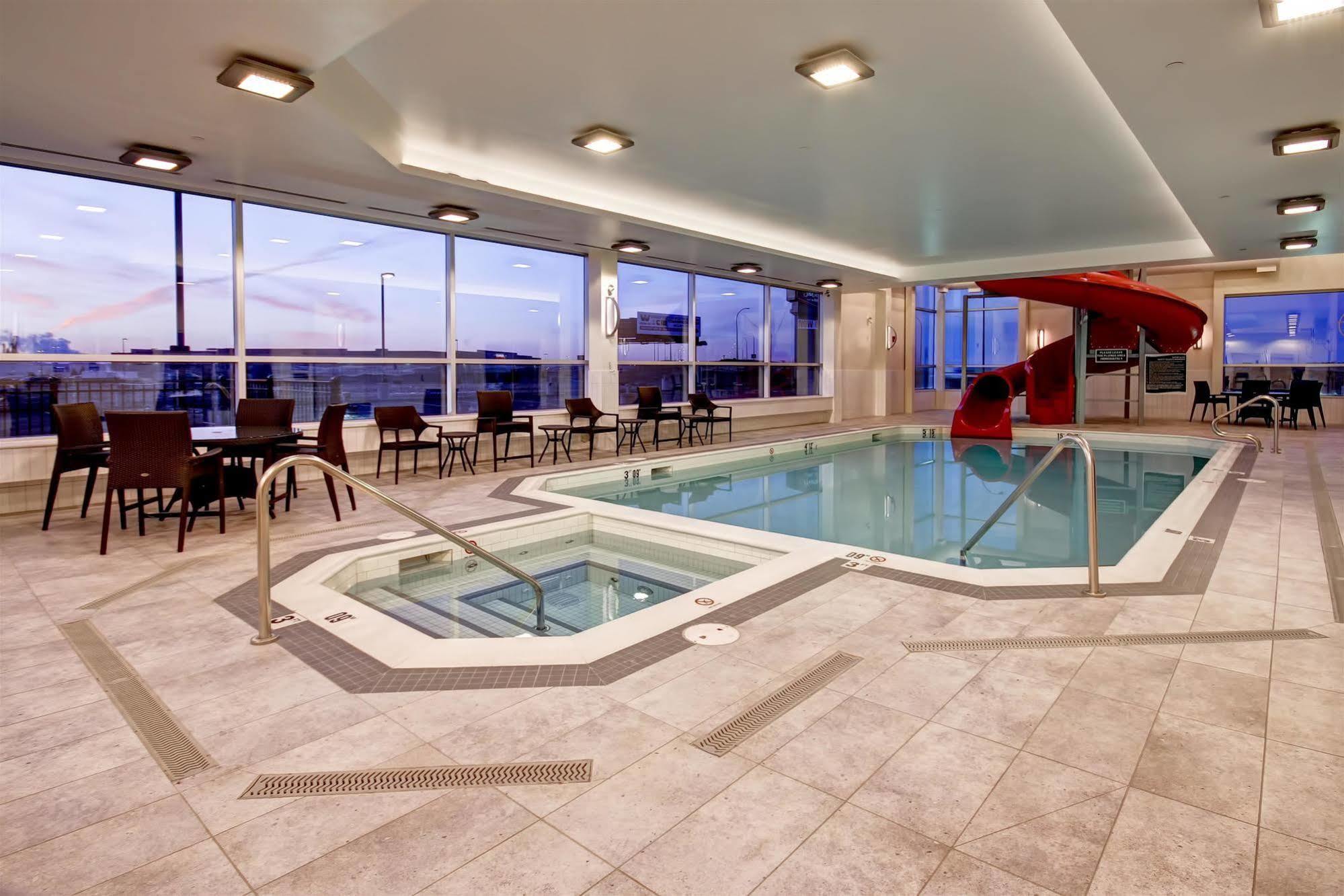 Hampton Inn & Suites By Hilton Grande Prairie Luaran gambar